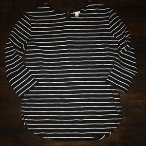 Mossimo Thick Black & White Top. Small. Medium